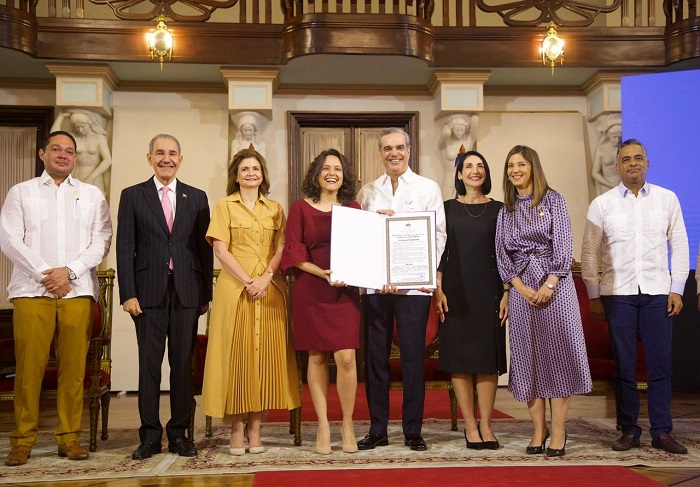 Franklin García dice presidente Abinader distingue a los educadores al más alto nivel