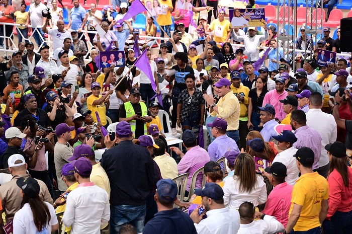 Abel en Nagua: «El PRM, gobernando malo, ha perdido la vergüenza y en el 2024 perderá las elecciones»