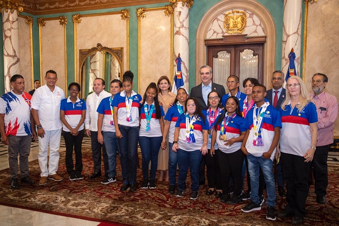 Abinader recibe delegación que participó en Juegos Mundiales de Olimpiadas Especiales 2023