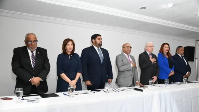 Diputados Dominicanos culminan jornada vistas públicas en exterior