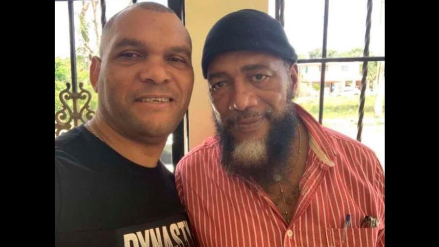El mayor José Antonio Santana de la Cruz y el locutor Juan Francisco Pérez Méndez, ambos ultimados en el asalto.