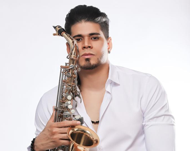 Kamilolf rinde homenaje al Mayimbe Anthony Santos en USA
