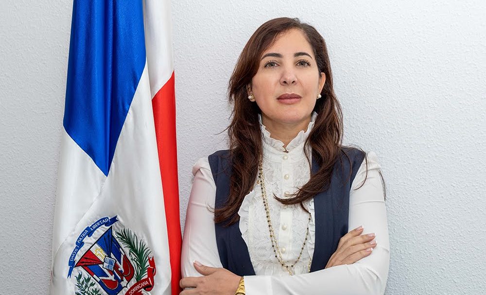 Críticas entre dominicanos en Valencia por designación de ex viceministra de Educación en Consulado