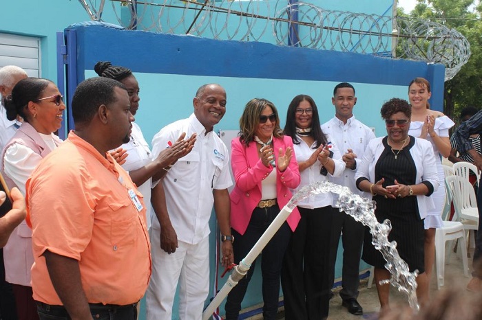 Enadom y CORAABO inauguran acueducto en La Malena, Boca Chica