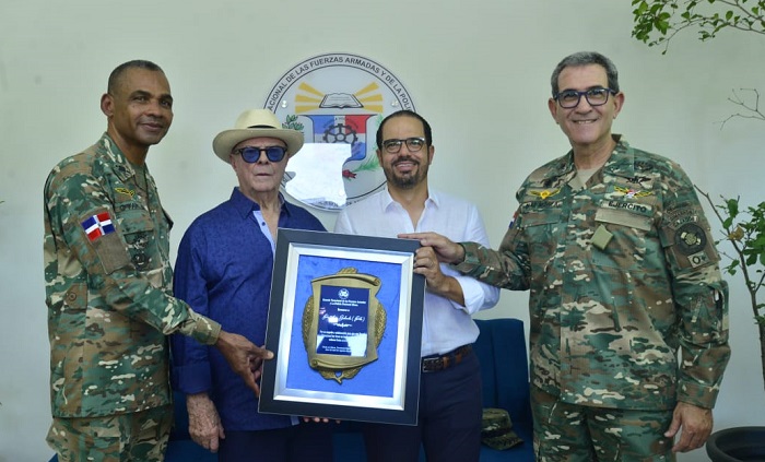 Reconocen aportes del ex presidente Hipólito Mejía al desarrollo de DIGEV