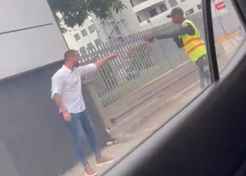 Podrían cancelar licencia de conducir a ciudadano agredió a miembro de la Digesett