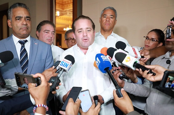 Paliza encabezará delegación de RD en toma de posesión de Javier Milei en Argentina