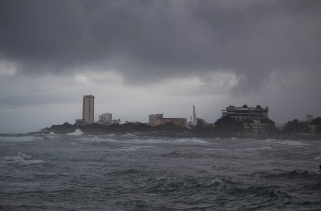 Tormenta Franklin sigue avanzando sin cambios de intensidad hacia Santo Domingo