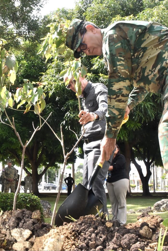 UNADE inicia proyecto de conservación de aves endémicas dominicanas
