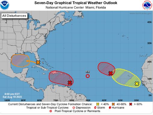 Centro Nacional de Huracanes vigila el fenómeno AL90; podría convertirse en depresión tropical