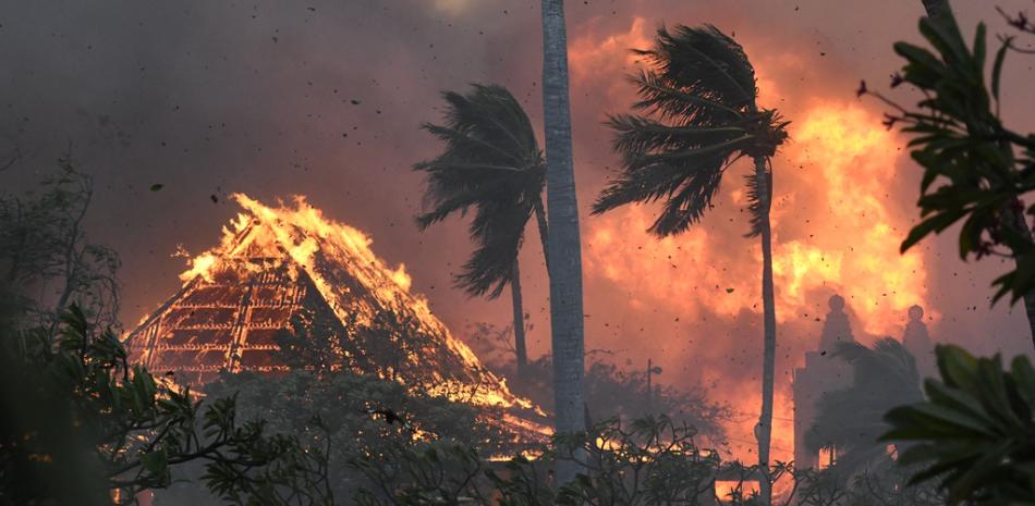 El papa Francisco, “profundamente triste” por los devastadores incendios en Hawái