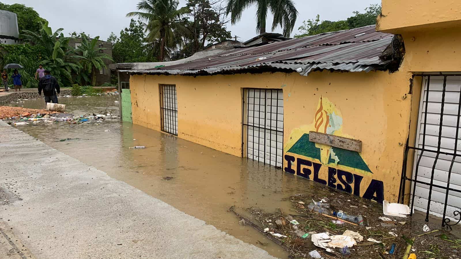Comunitarios de Arroyo Bonito tienen casas inundadas, pero no se moverán por temor a asaltos