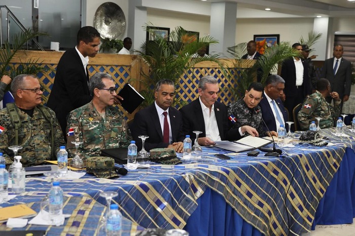 Presidente Abinader encabeza reunión sobre seguridad ciudadana