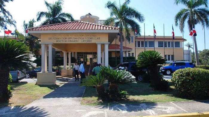 Cancillería anuncia que no habrá diálogo con Haití hasta “detenerse” construcción en río Masacre