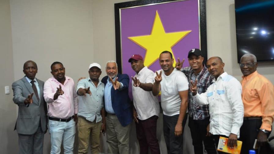 PLD da a conocer los candidatos para alcaldías y distritos municipales de cuatro provincias