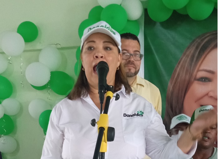 Danaides Ortiz lanza campaña de prevención,fumigación y erradicación del dengue en SDN