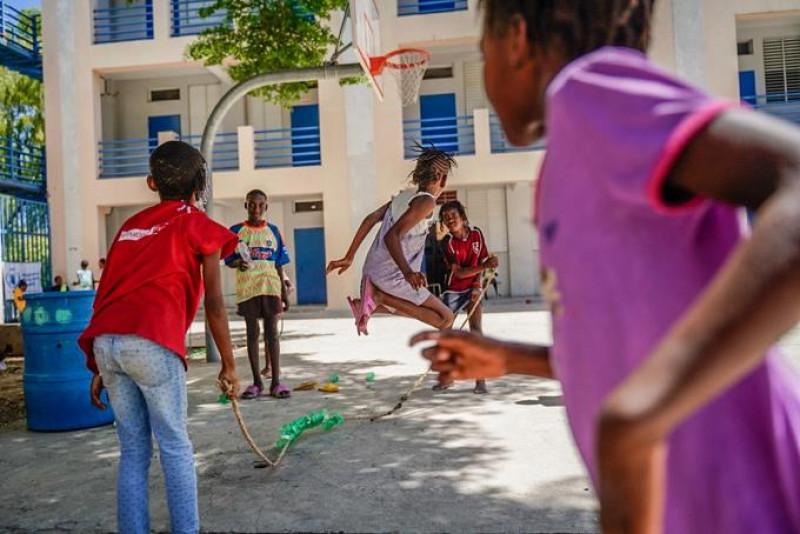 ESCUELA HAITI
