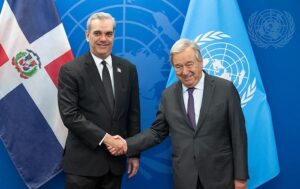 El presidente Luis Abinader junto al Secretario General de la ONU, Antonio Guterres.