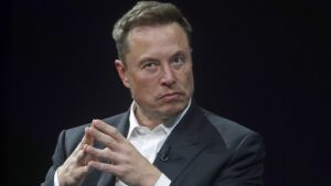 Elon Musk asiste a una conferencia en París, Francia, el 16 de junio de 2023 Chesnot / Gettyimages.ru