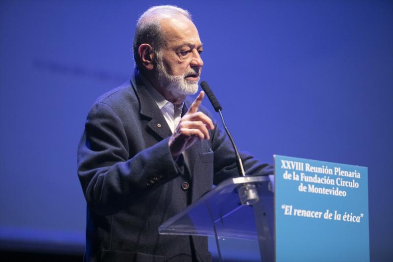 El presidente empresarial de la Fundación Círculo de Montevideo, Carlos Slim, participa en la XXVIII Reunión Plenaria de la Fundación Círculo de Montevideo. Jorge Peteiro / Europa Press 26/10/2023