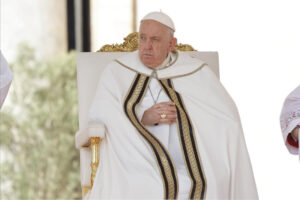 El Papa Francisco celebra un consistorio en St. Plaza de San Pedro en el Vaticano, donde creará 21 nuevos cardenales, el sábado 1 de septiembre.AP