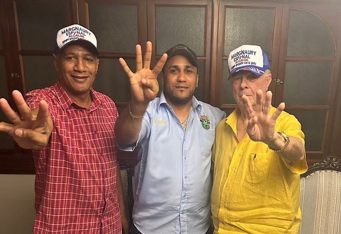 Hipolito Mejía apoya aspirante alcaldía de Pedro Brand