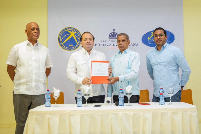 José Paliza entrega 20 MM para remodelar el Centro Cultural y Fundación Mauricio Báez