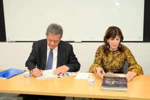 Leonel Fernández y Robin Bernstein