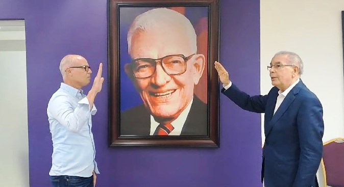 Moisés Rodríguez y Danilo Medina