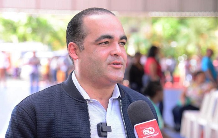 Robert De la Cruz