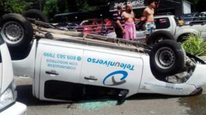 El periodista y el chofer de Teleuniverso resultaron ilesos tras accidente de tránsito en el Cibao.