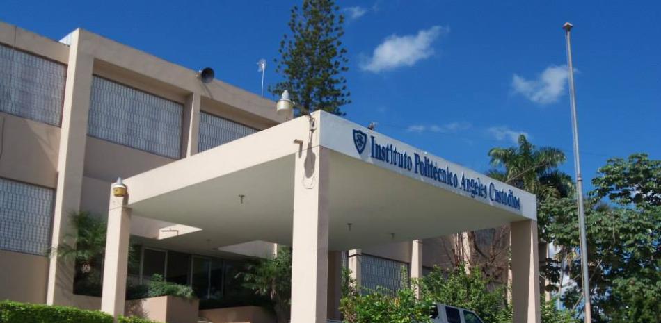 Incendio afecta Politécnico Ángeles Custodios, en Cristo Rey