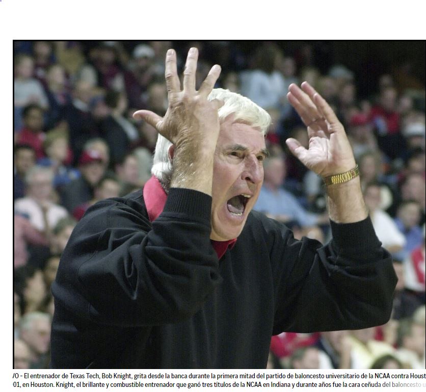 Bob Knight, el gigante de los entrenadores de Indiana, muere a los 83 años