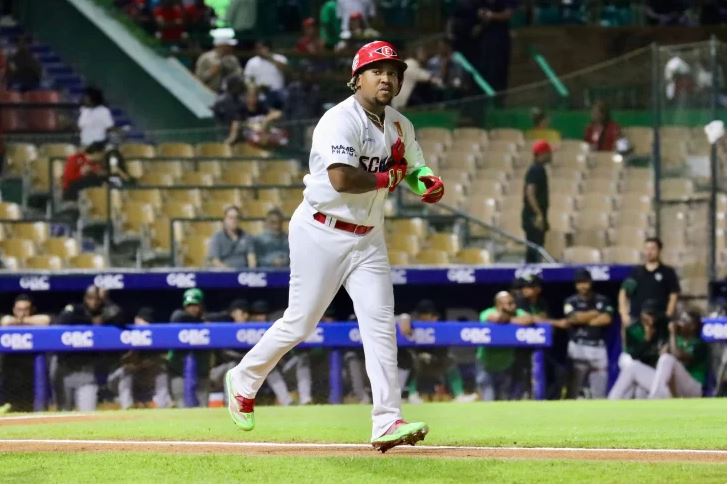Leones reciben con triunfo debut de José Ramírez al frenar racha de las Estrellas