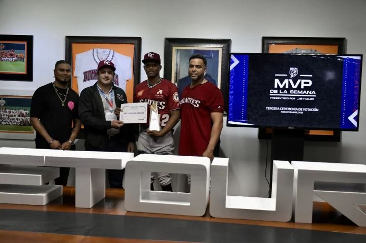 Pablo Reyes y Paolo Espino