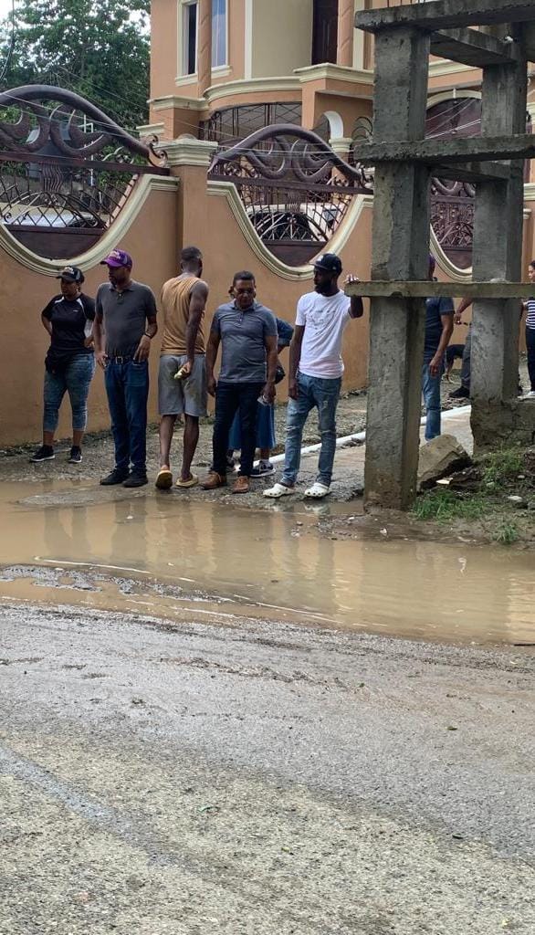 Demetrio Lluberes promete ayudar comunidades afectadas por ciclón tropical