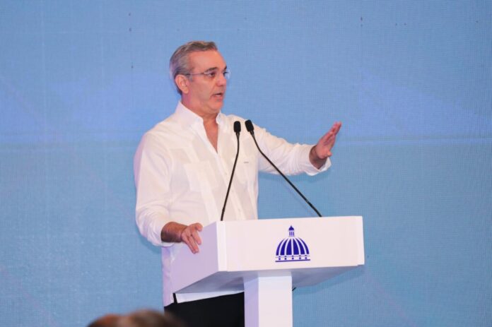 Abinader: ‘‘Es vergonzoso que no se sepa quién ganó en el Colegio de Abogados’’