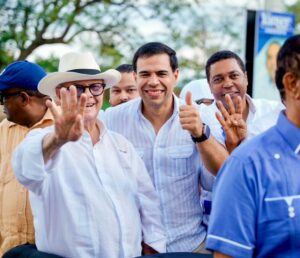 Bajo Consigna» Arregló el Sur» miles de ciudadanos reciben a Luis Abinader en su primera caravana política en Barahona.