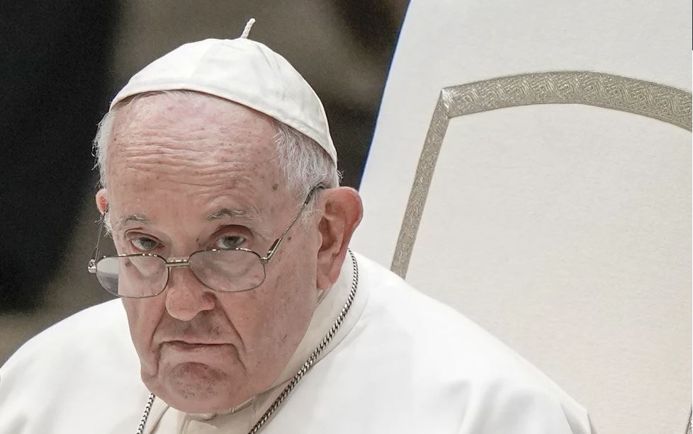 El Papa pide la prohibición universal de la gestación subrogada