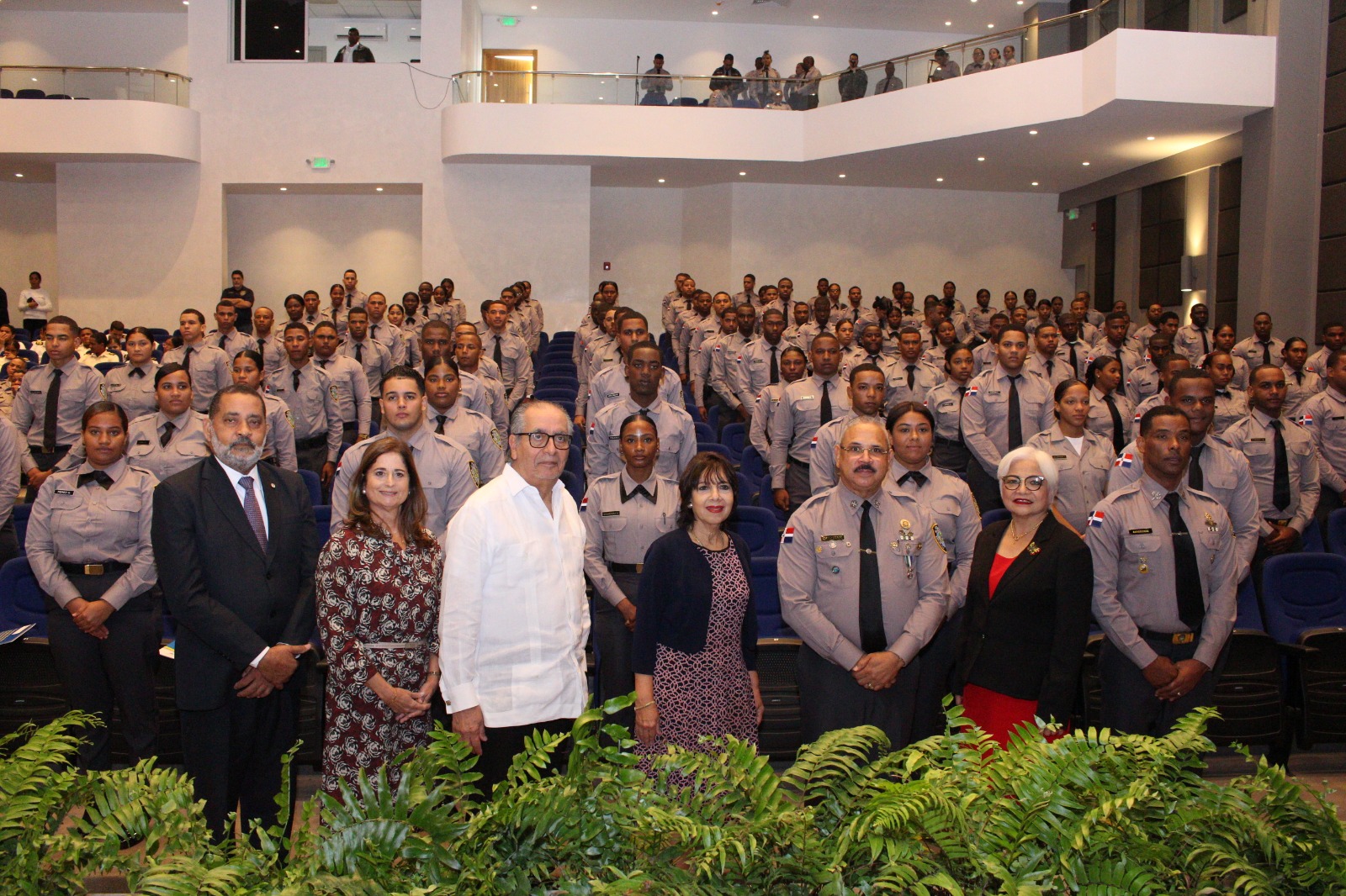 458 agentes se gradúan en Educación complementaria en Derechos Humanos y Convivencia Ciudadana