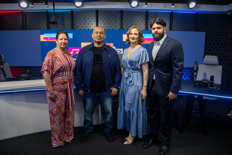 Emisora KQ 94.5 presenta la renovación de su cabina