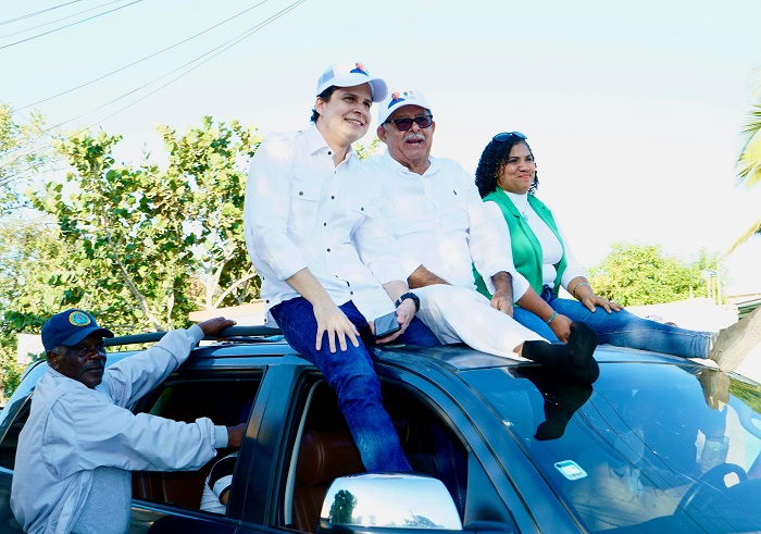 Daniel Ozuna cierra campaña con multitudinaria marcha-caravana en todo el municipio de Boca Chica