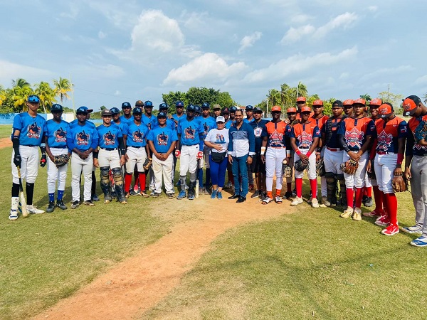 Randy Santana y Allen Brazoban guían Academia Niche a final en Torneo BPLBEISBOL