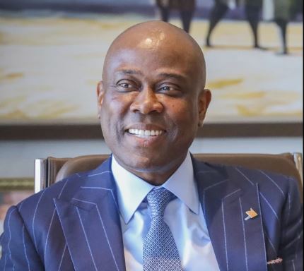 Nigeria investiga accidente de helicóptero donde murió el director de un banco