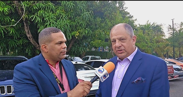 Ex presidente de Costa Rica confía en la democracia dominicana, tras elecciones municipales