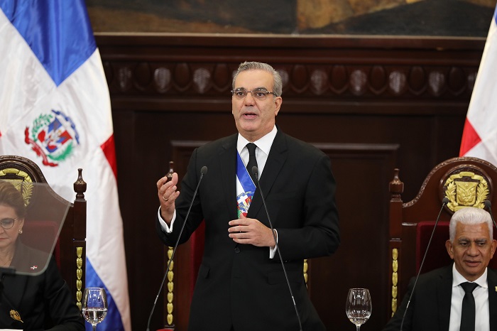 Abinader : Gobierno ha destinado 147 MM para asistir vulnerables y comercio en la frontera