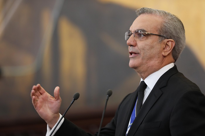 Presidente Abinader destaca reducción 2.8% pobreza monetaria en RD