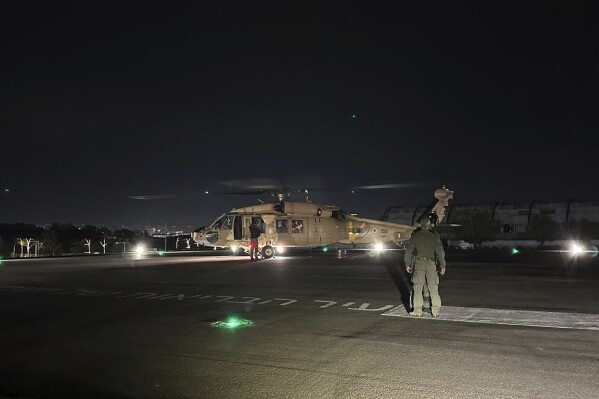 Fuerzas israelíes rescatan a 2 rehenes en una dramática incursión en Gaza