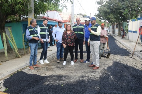 Coraasan avanza asfaltado calles de La Canela tras instalación de red de agua potable