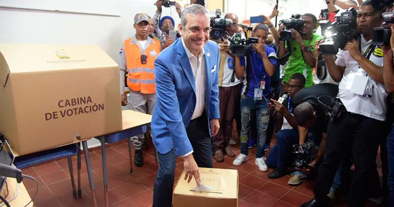 Abinader votará este domingo a las 10:30 de la mañana